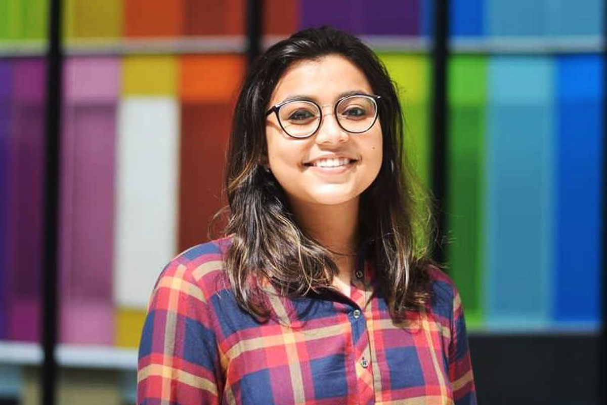 গান্ধর্বীর কাছে থিয়েটার ভালবাসার জগৎ হয়ে উঠেছে